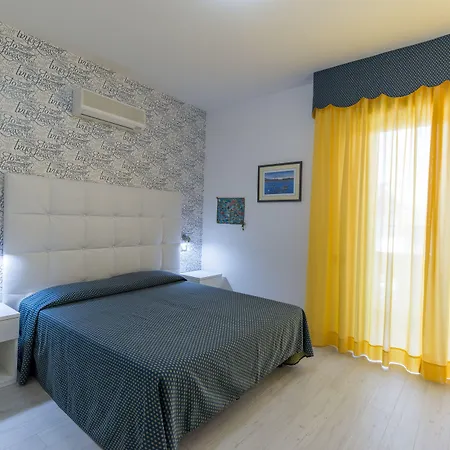 Отель Nelson Альба-Адриатика