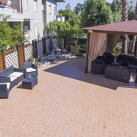 Отель Nelson 3*