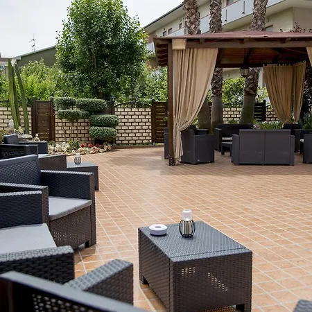 Nelson Отель Альба-Адриатика