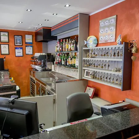 Nelson Hotel 3*