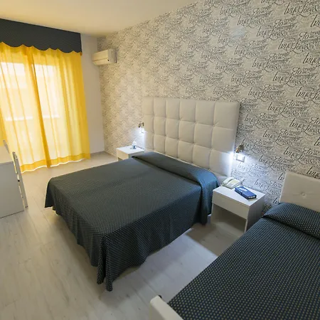 Nelson Hotel 3*